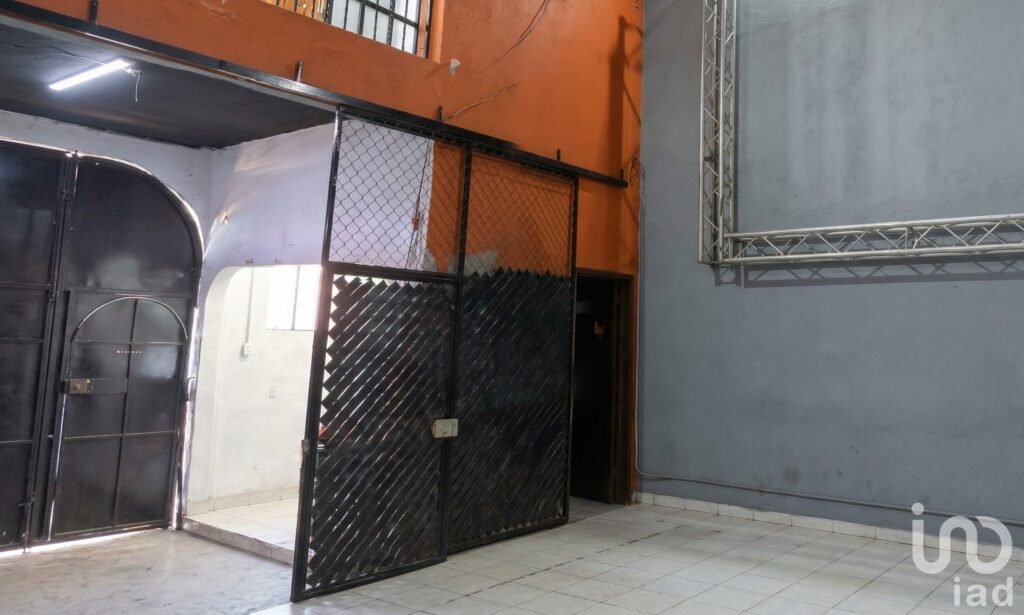 ¡Oportunidad! Terreno y/o Bodega doble altura o para vivienda.