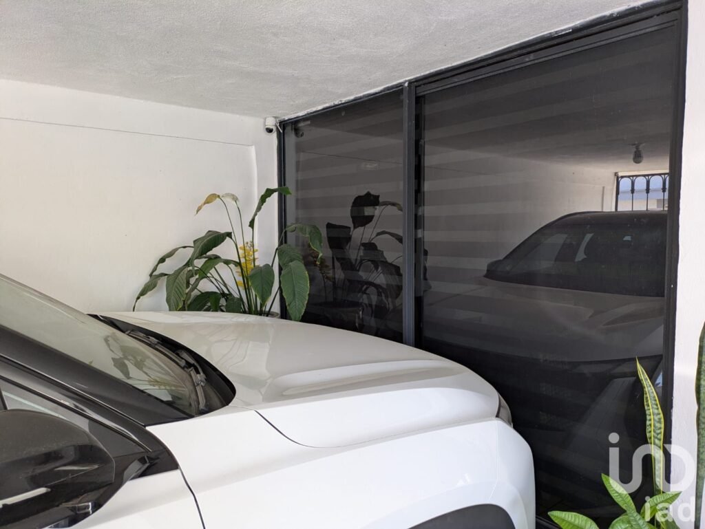 Casa Amplia en venta con departamento independiente en Ejidal Tres Puentes