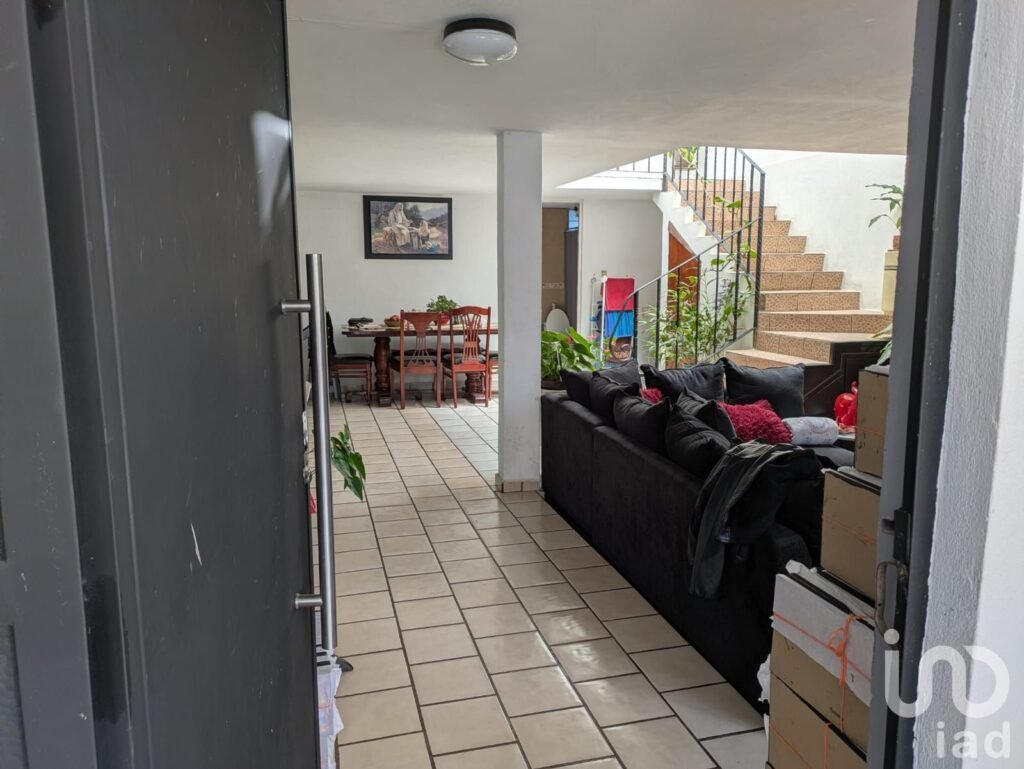 Casa Amplia en venta con departamento independiente en Ejidal Tres Puentes