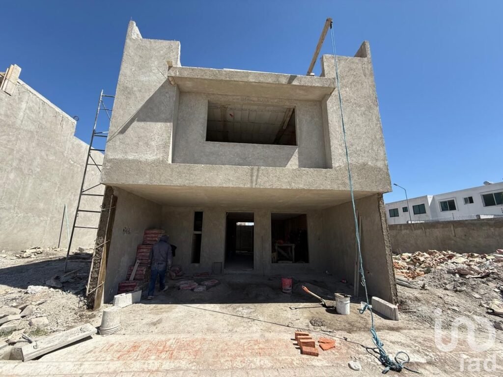 CASA EN VENTA EN SANTIAGO MOMOXPAN, CHOLULA