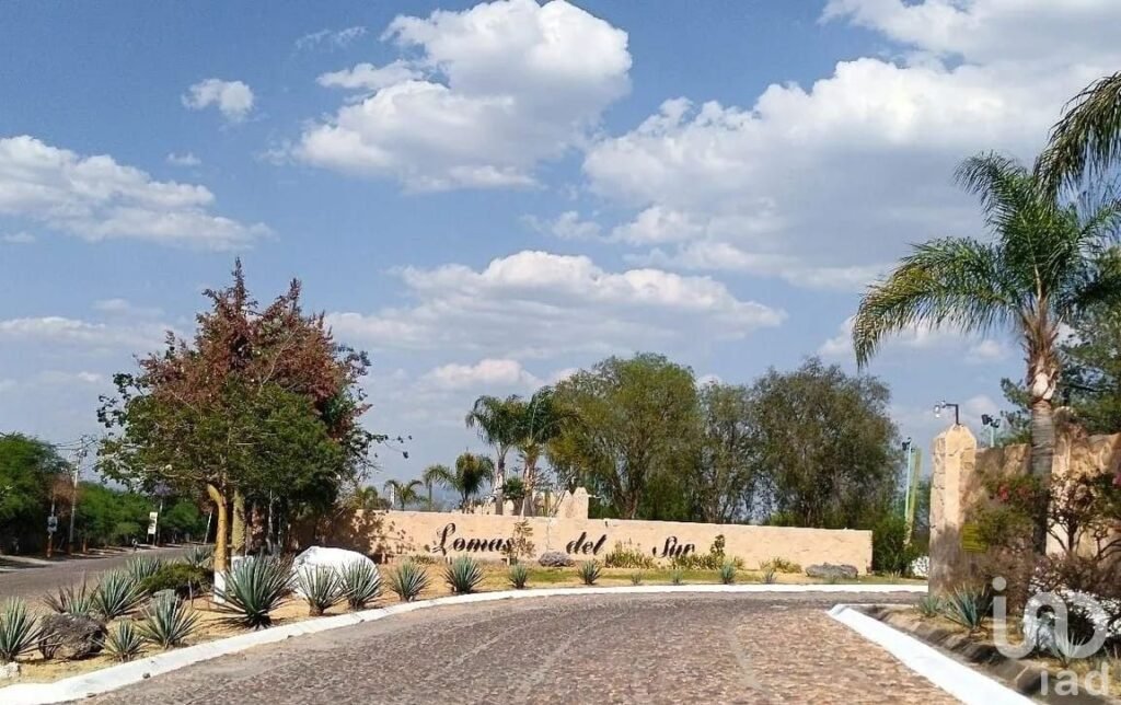 Terreno en Venta en Lomas del Sur - 2347901 terreno en venta terreno en venta en lomas del sur 292186