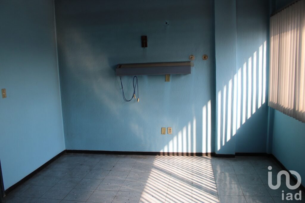 OFICINAS O ESCUELA EN RENTA EN ECATEPEC, VIA MORELOS, EDOMEX.