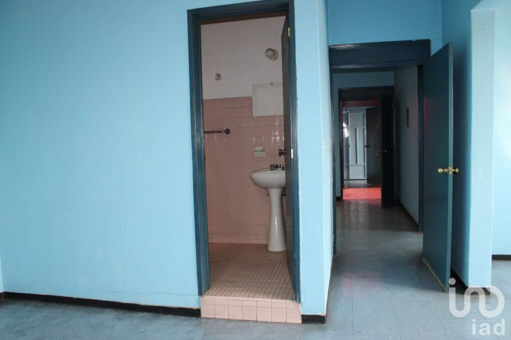 OFICINAS O ESCUELA EN RENTA EN ECATEPEC, VIA MORELOS, EDOMEX.