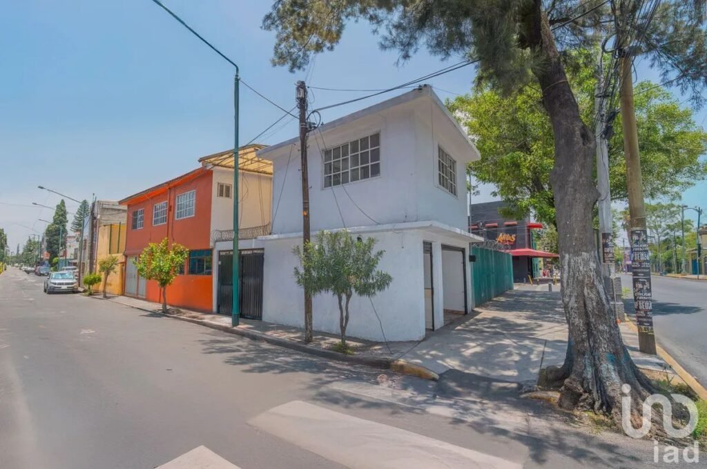 Propiedad con uso mixto sobre Lorenzo Boturini