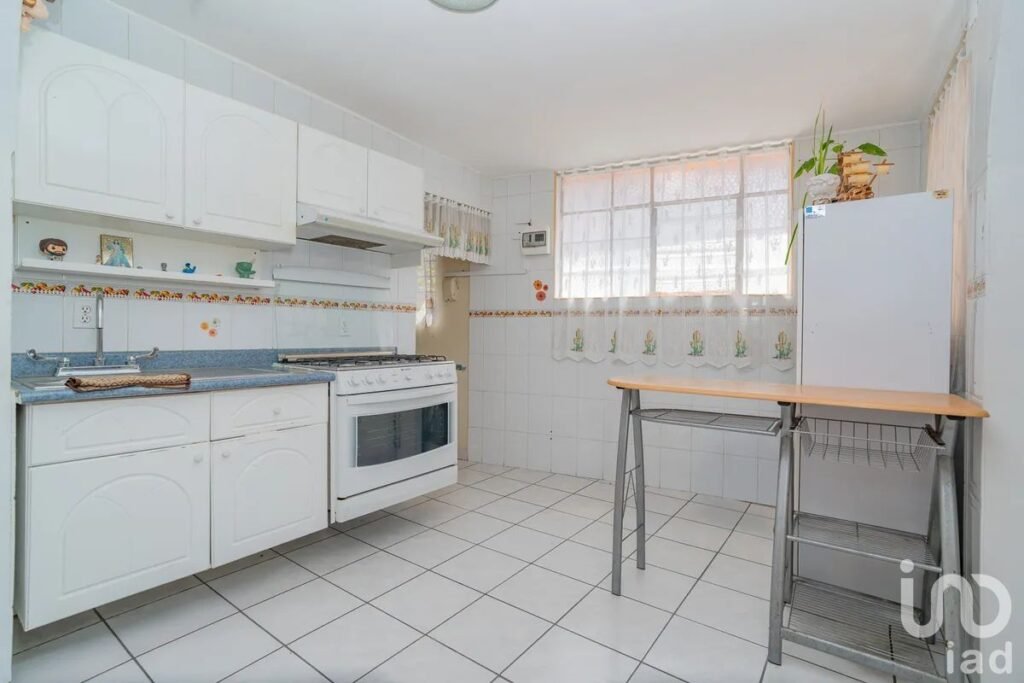 Propiedad con uso mixto sobre Lorenzo Boturini