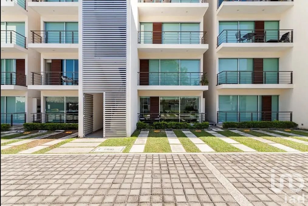 Depa en Planta Baja con Jardín y Alberca en Plumbag, Acapulco Diamante