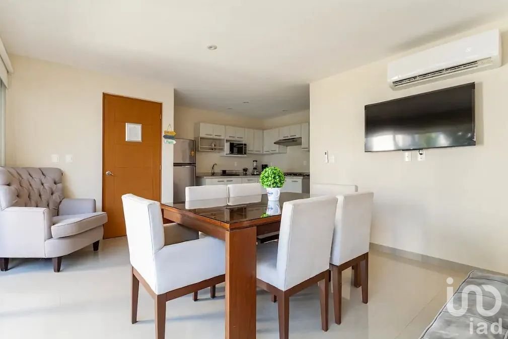 Depa en Planta Baja con Jardín y Alberca en Plumbag, Acapulco Diamante