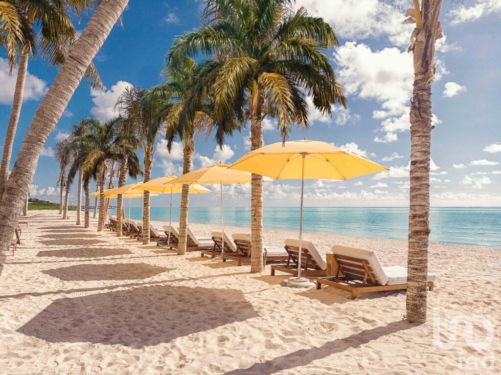 Estudio amueblado en resort frente al mar con vista al atardecer en Puerto Morelos.