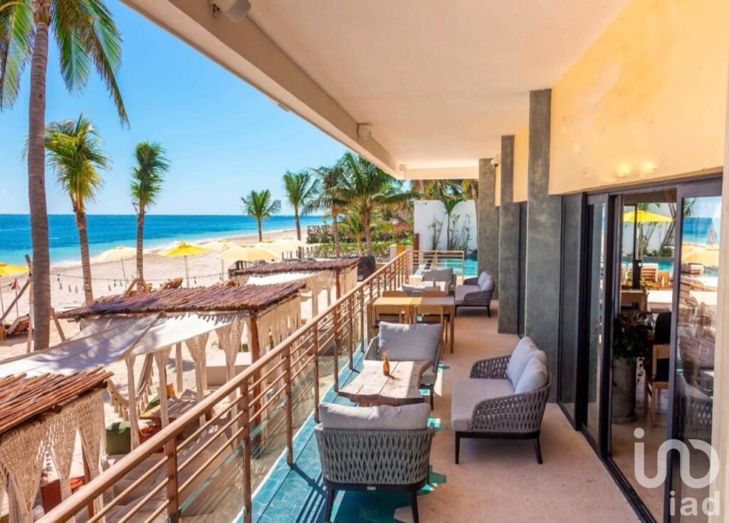 Estudio amueblado en resort frente al mar con vista al atardecer en Puerto Morelos.