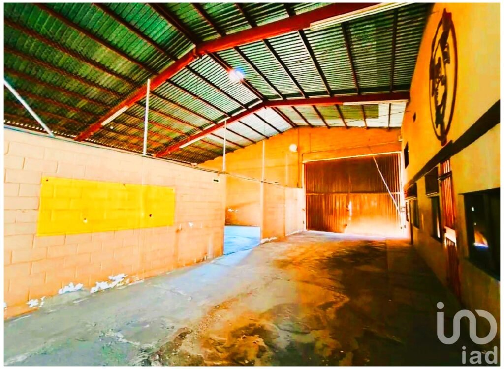 Se vende bodega comercial en La Paz, BCS con excelente ubicación en Blvd. Forjadores