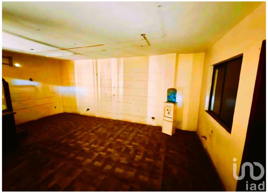 Se vende bodega comercial en La Paz, BCS con excelente ubicación en Blvd. Forjadores