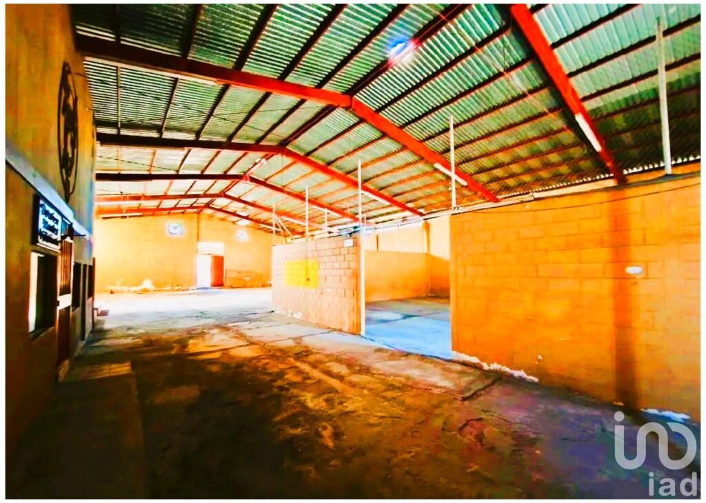 Se vende bodega comercial en La Paz, BCS con excelente ubicación en Blvd. Forjadores