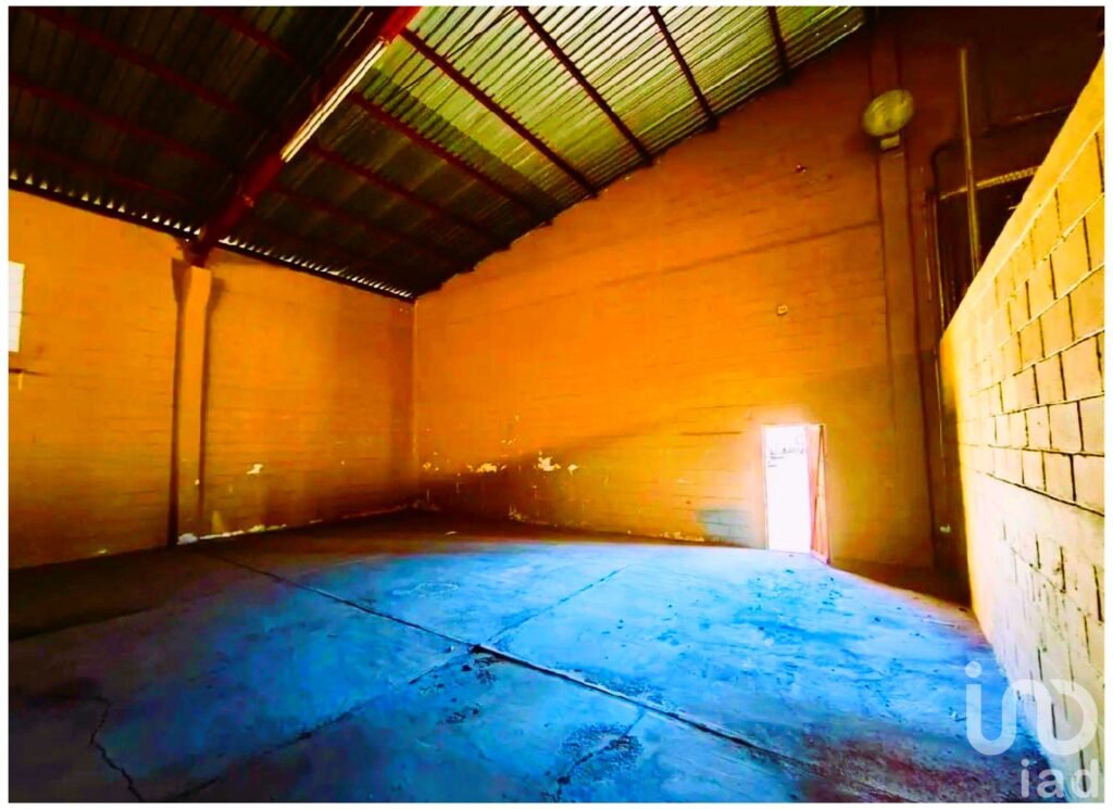 Se vende bodega comercial en La Paz, BCS con excelente ubicación en Blvd. Forjadores