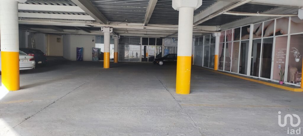 VENTA DE OFICINA EN JURIQUILLA, QUERETARO