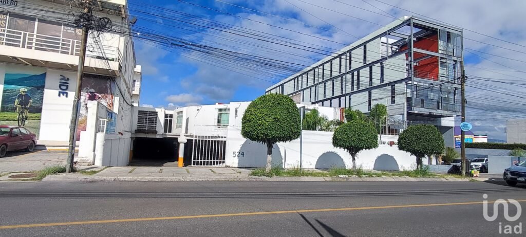 VENTA DE OFICINA EN JURIQUILLA, QUERETARO