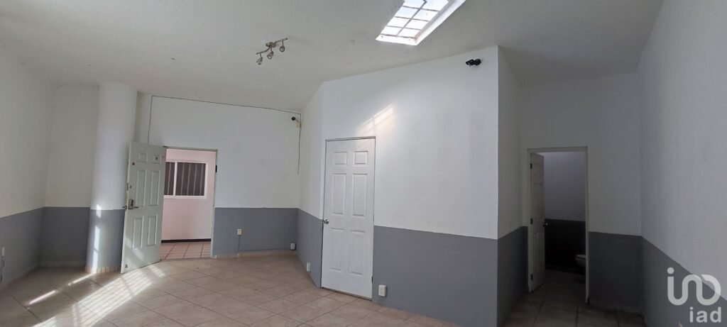 VENTA DE OFICINA EN JURIQUILLA, QUERETARO