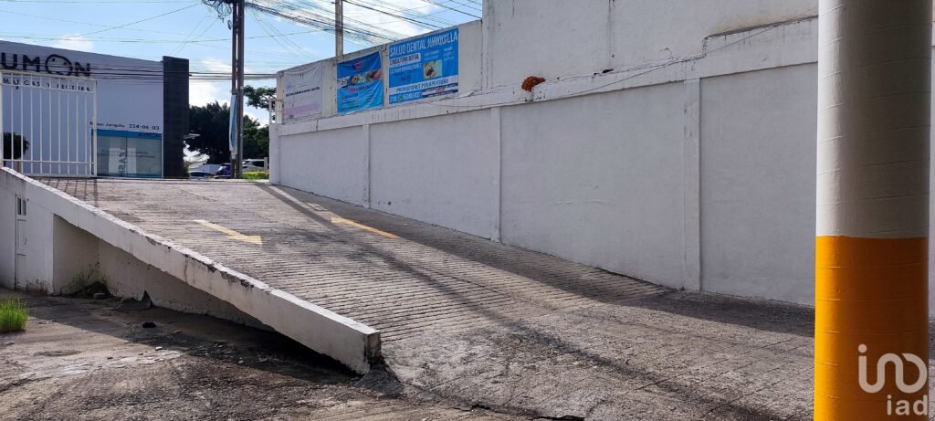 VENTA DE OFICINA EN JURIQUILLA, QUERETARO