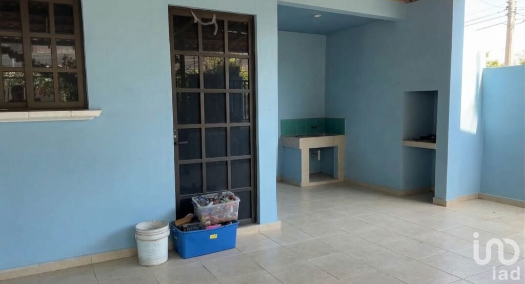 Venta de Casa con 3 departamentos separados. ¡Potencial de triple renta!