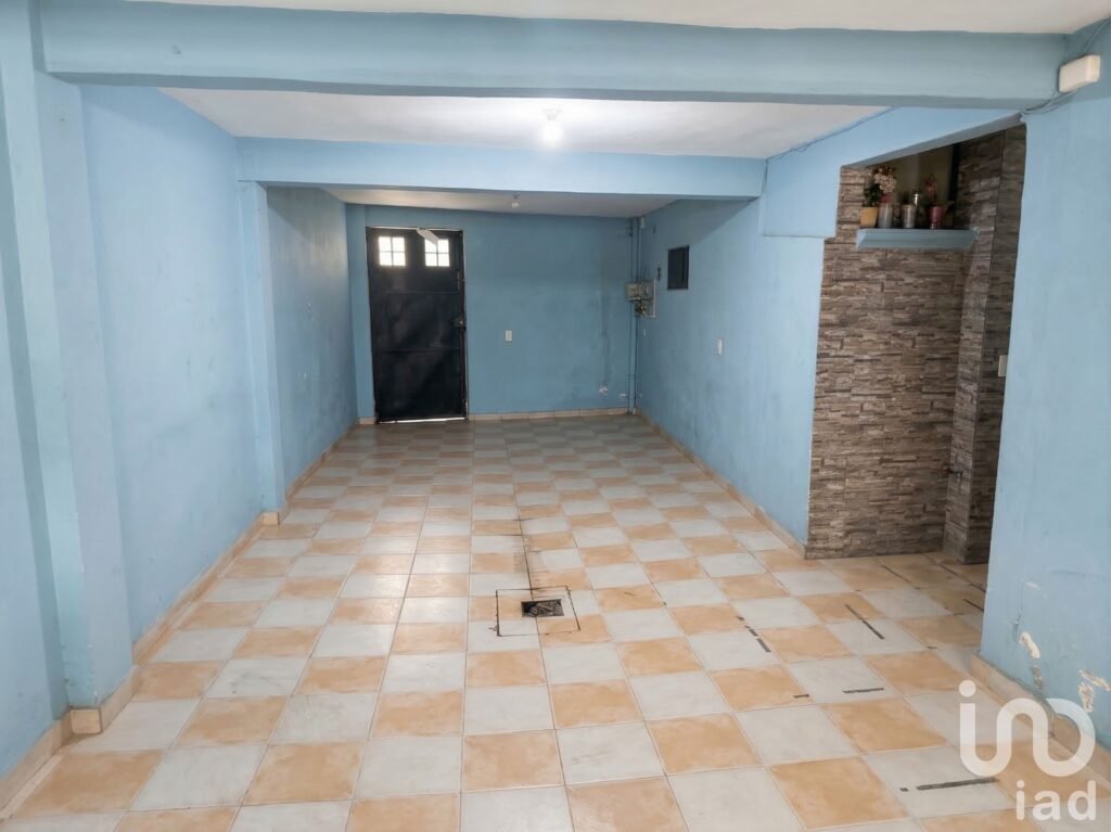 Venta de Casa con 3 departamentos separados. ¡Potencial de triple renta!