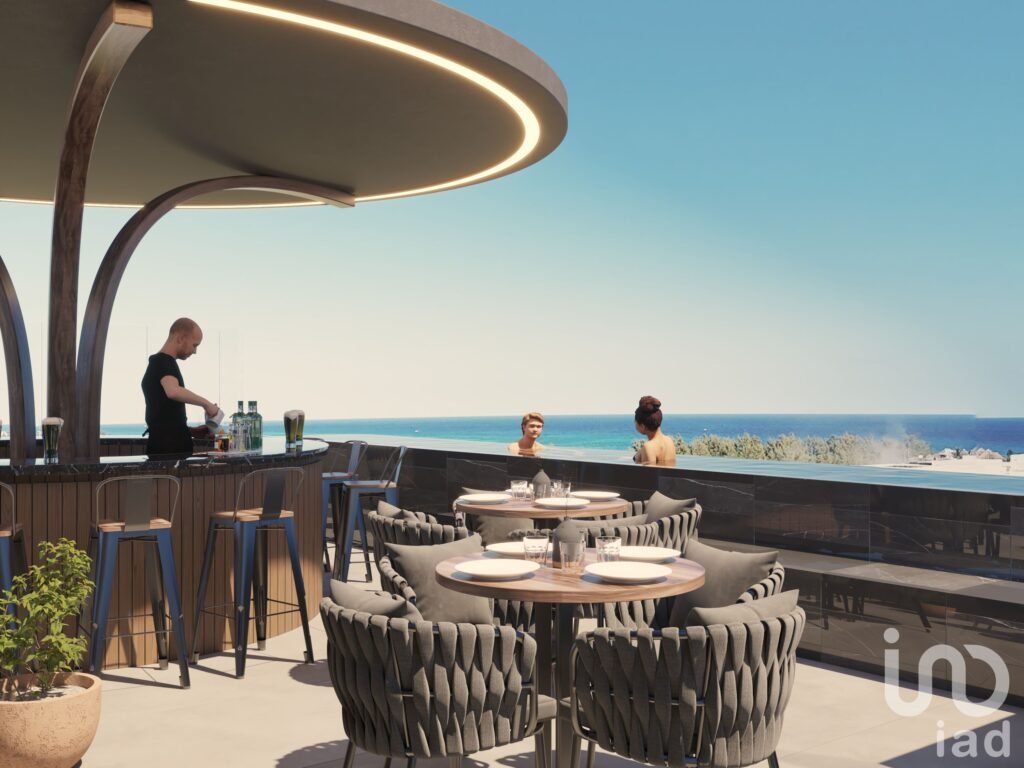 Invierte donde todos quieren vacacionar, skybar, gym, alberca  y solo a pasos de la playa