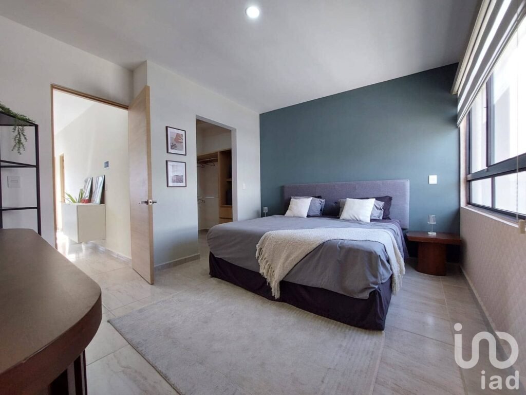 CASA EN VENTA CON RECAMARA EN PLANTA BAJA Y ALBERCA, LOMAS DE ANGELOPOLIS, PUEBLA