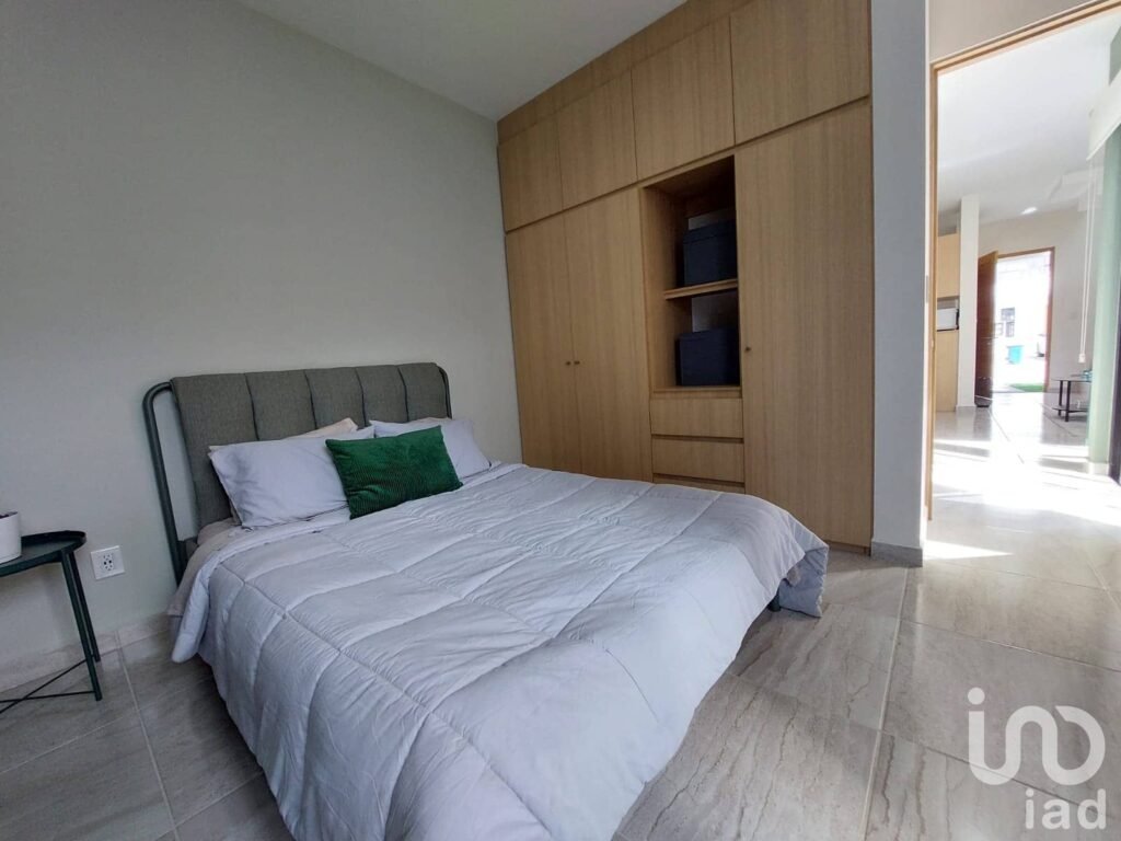 CASA EN VENTA CON RECAMARA EN PLANTA BAJA Y ALBERCA, LOMAS DE ANGELOPOLIS, PUEBLA