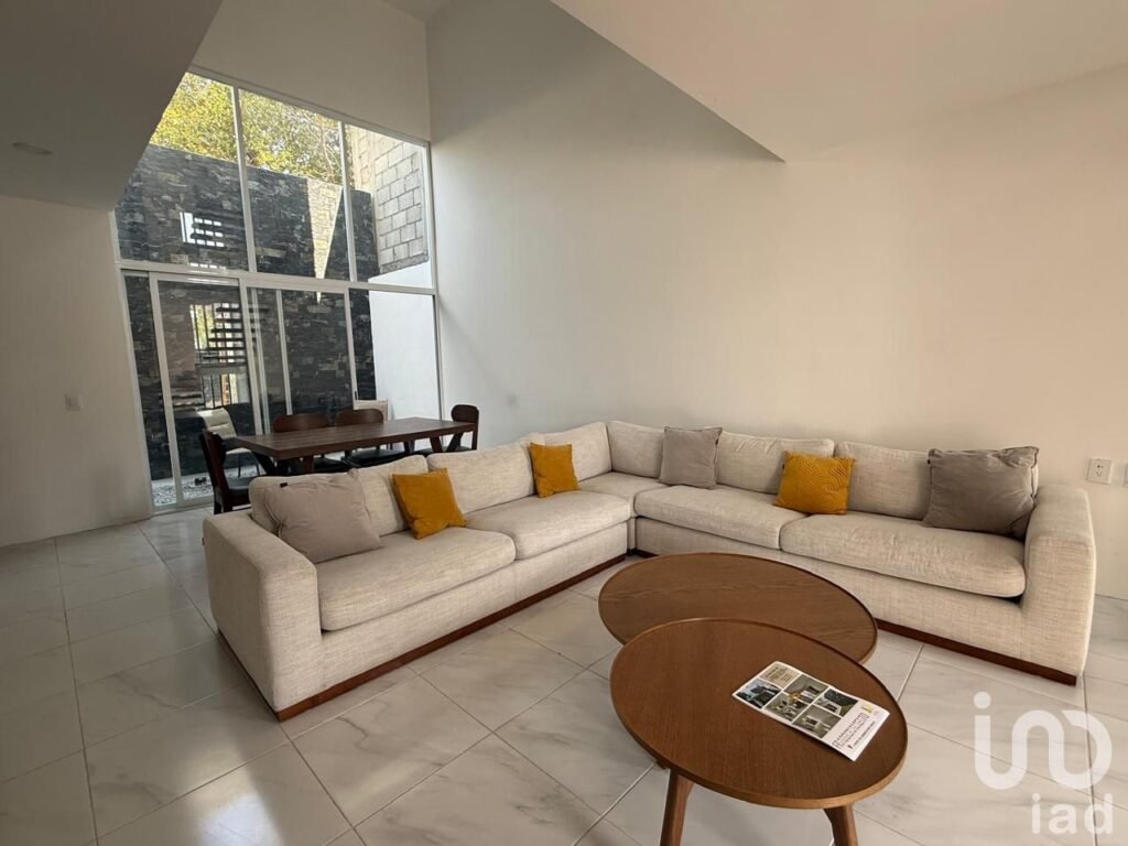 CASA  EN VENTA EN LADERA DE LA LOMA AL NORTE PTE DE TUXTLA GTZ