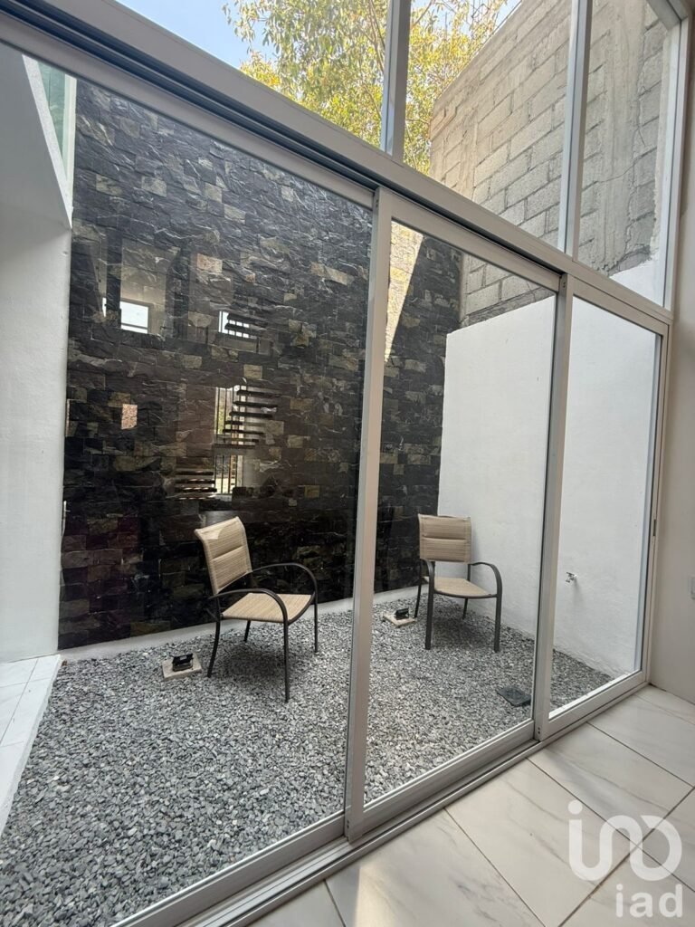 CASA  EN VENTA EN LADERA DE LA LOMA AL NORTE PTE DE TUXTLA GTZ