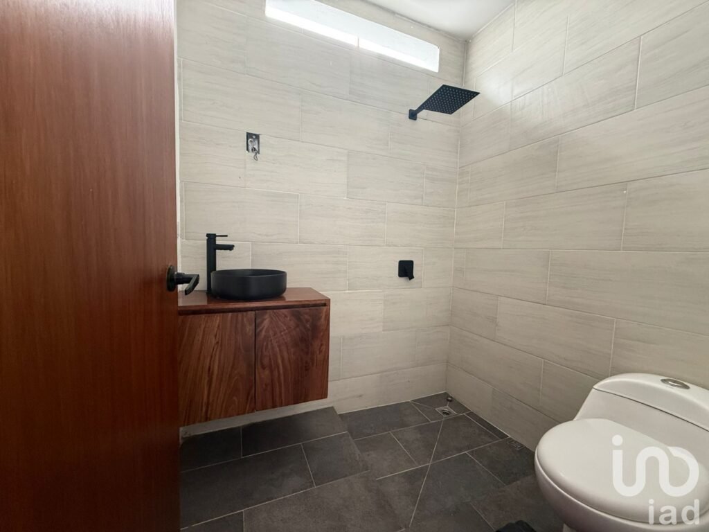 CASA  EN VENTA EN LADERA DE LA LOMA AL NORTE PTE DE TUXTLA GTZ