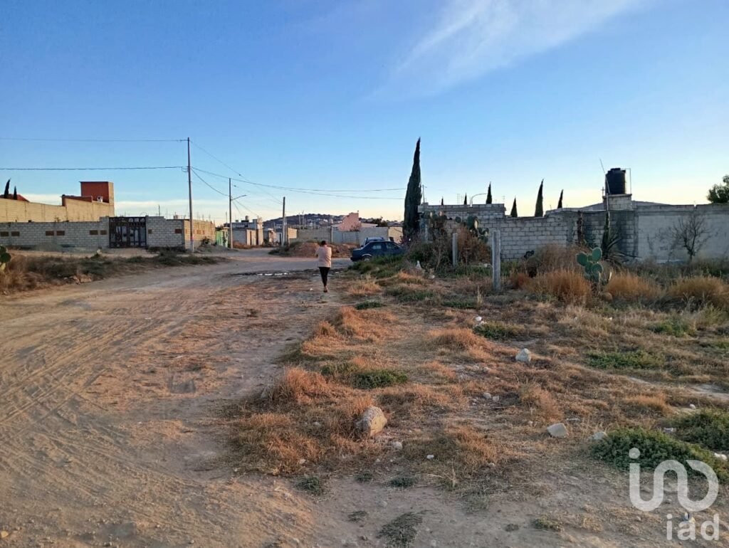 TERRENO EN VENTA DE 1400 M2  CON CASA DE 130 M2 LOMA BONITA PACHUCA