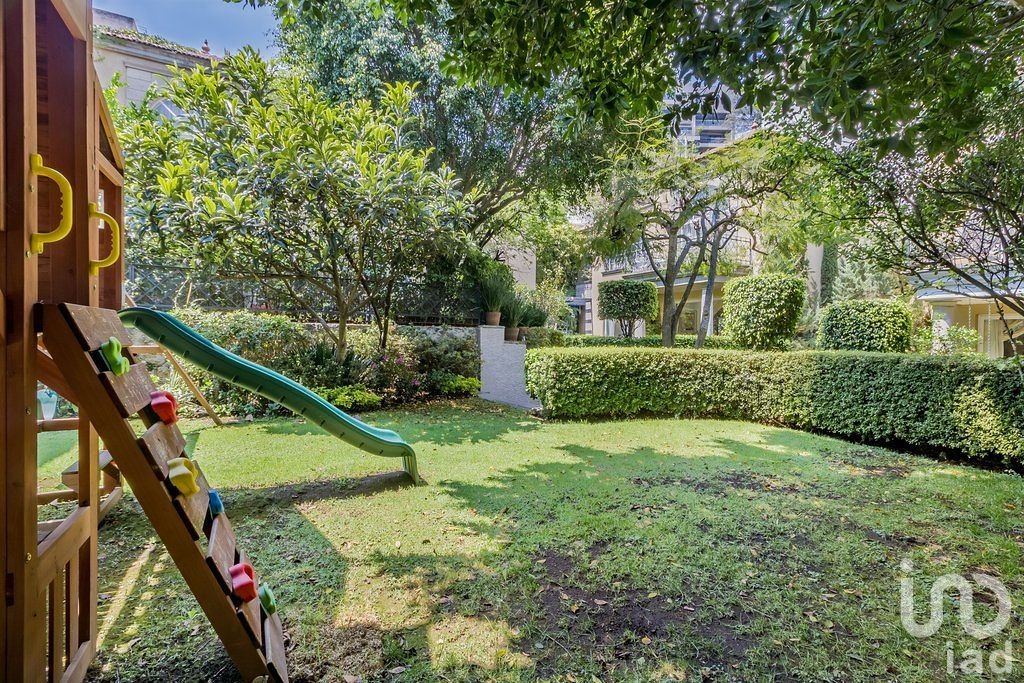 Casa en venta en exclusivo condominio de 6 casas en Bosques de las Lomas