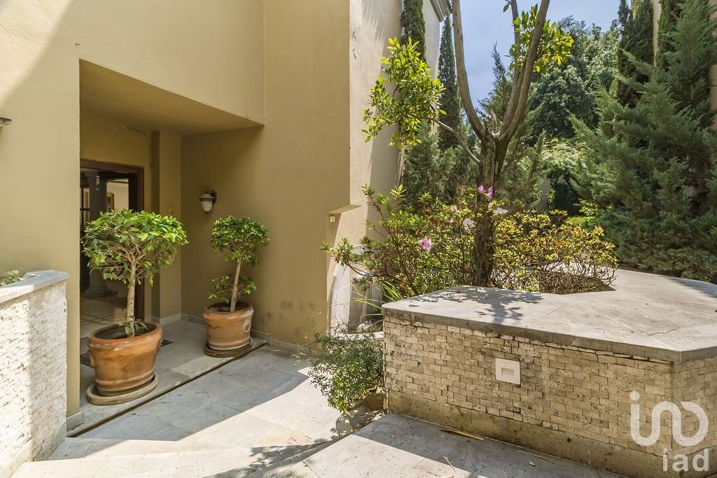 Casa en venta en exclusivo condominio de 6 casas en Bosques de las Lomas