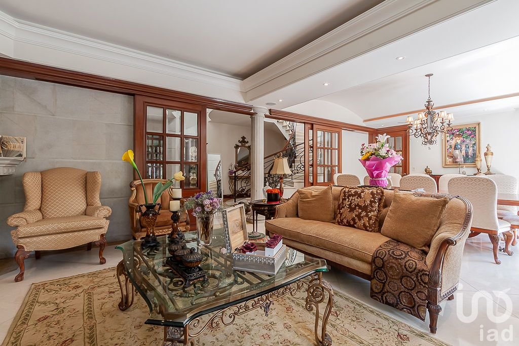 Casa en venta en exclusivo condominio de 6 casas en Bosques de las Lomas