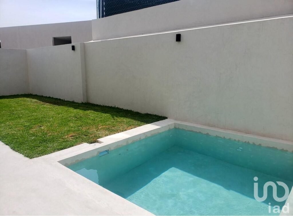 CASA EN VENTA EN LAGO DE JURIQUILLA, QUERETARO