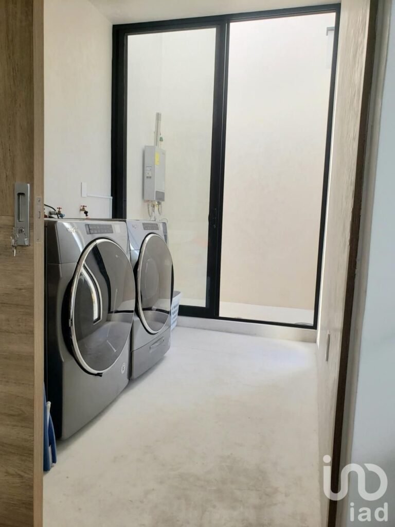 CASA EN VENTA EN LAGO DE JURIQUILLA, QUERETARO