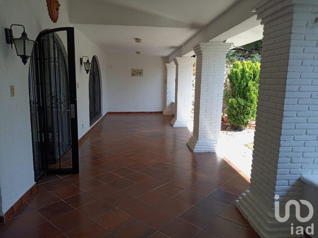 Casa en Venta con jardín y Alberca, Zona norte Cuernavaca, Col. Hacienda Tetela
