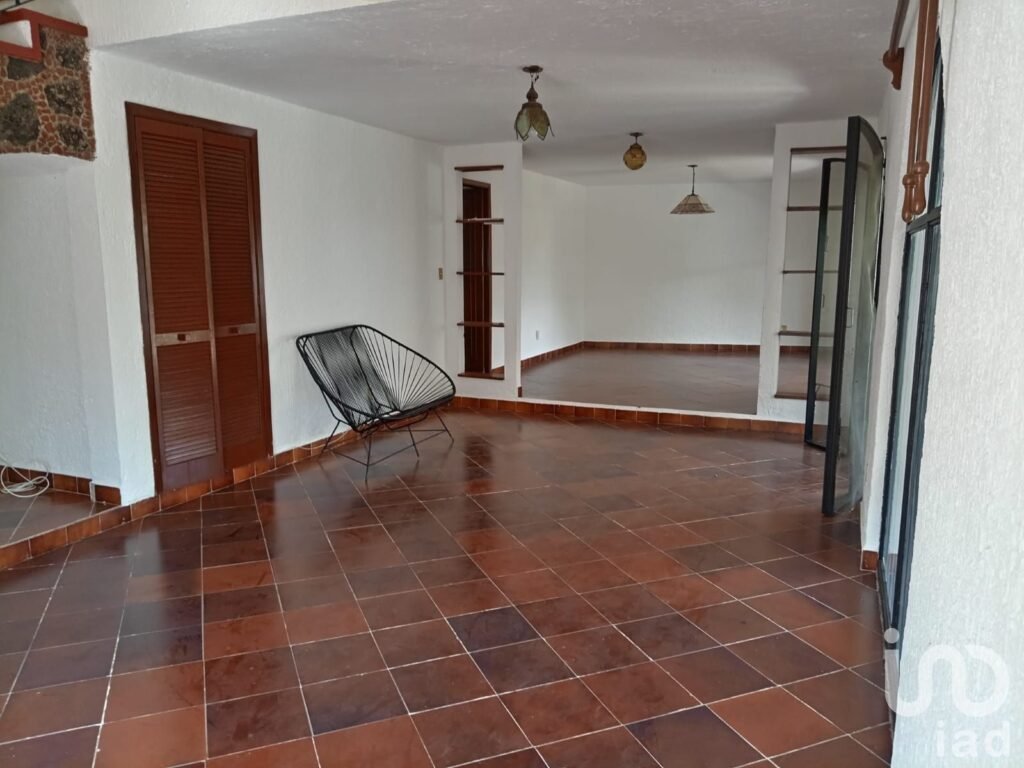 Casa en Venta con jardín y Alberca, Zona norte Cuernavaca, Col. Hacienda Tetela