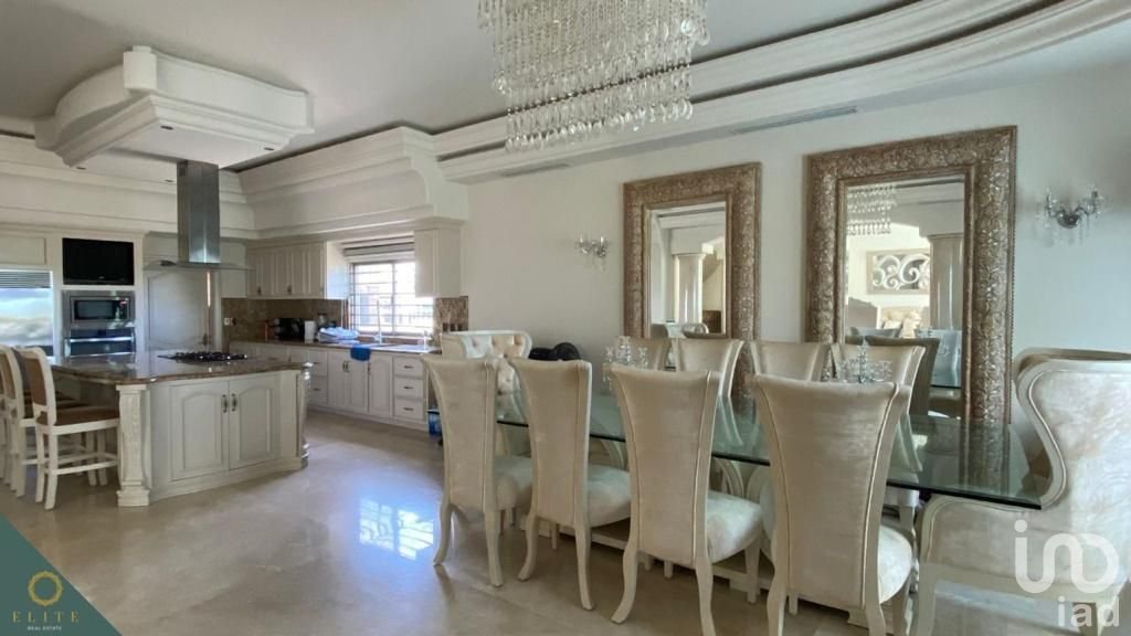 SE VENDE RESIDENCIA A PUERTA CERRADA CON TODO Y MUEBLES EN EL CONDOMINIO MARINA MAZATLAN