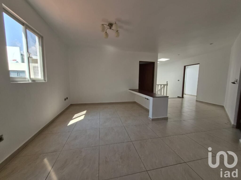 CASA EN VENTA EN ALTO LAGO CON RECAMARA EN PLANTA BAJA Y BANO COMPLETO