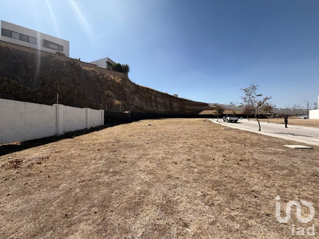 TERRENO EN PARQUE ALVEA, LOMAS DE ANGELOPOLIS