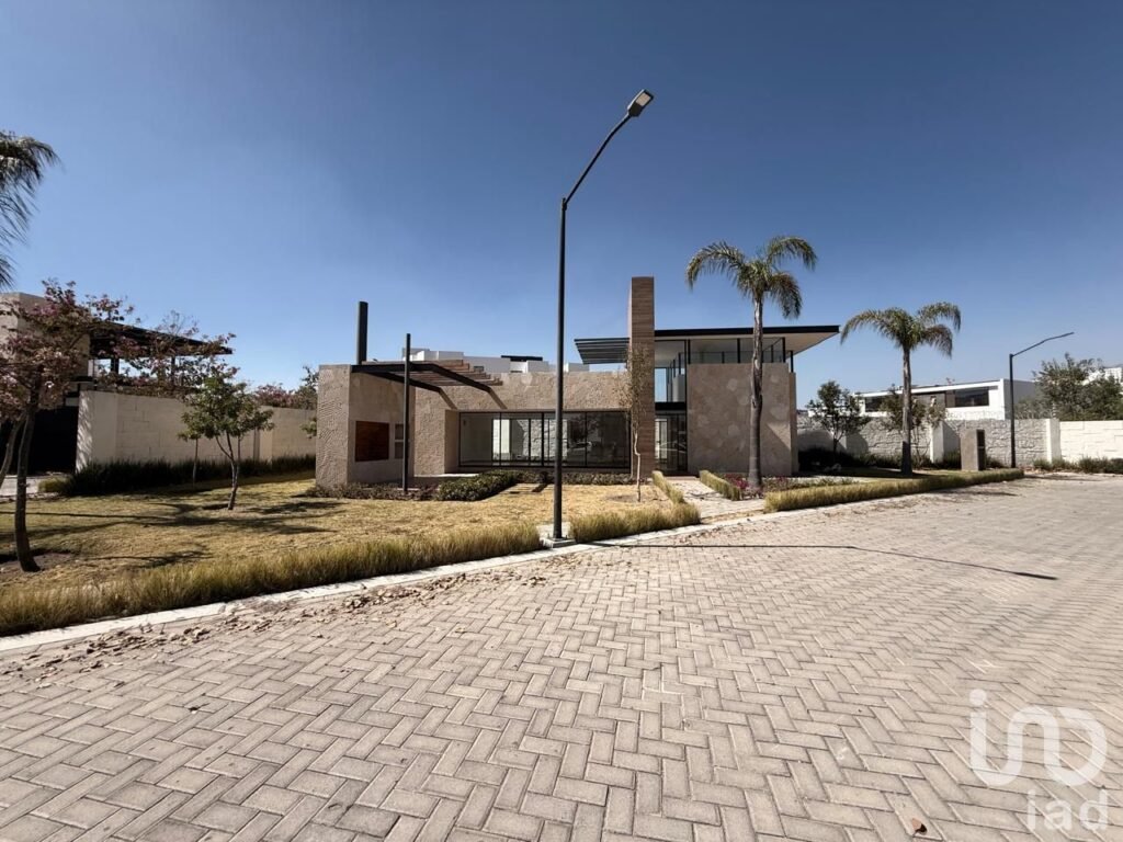 TERRENO EN PARQUE ALVEA, LOMAS DE ANGELOPOLIS