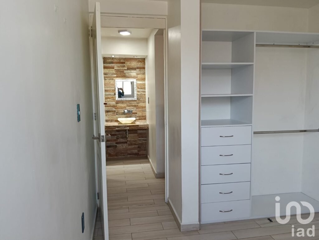 Renta departamento remodelado, Iztapalapa casi esquina Periferico Oriente