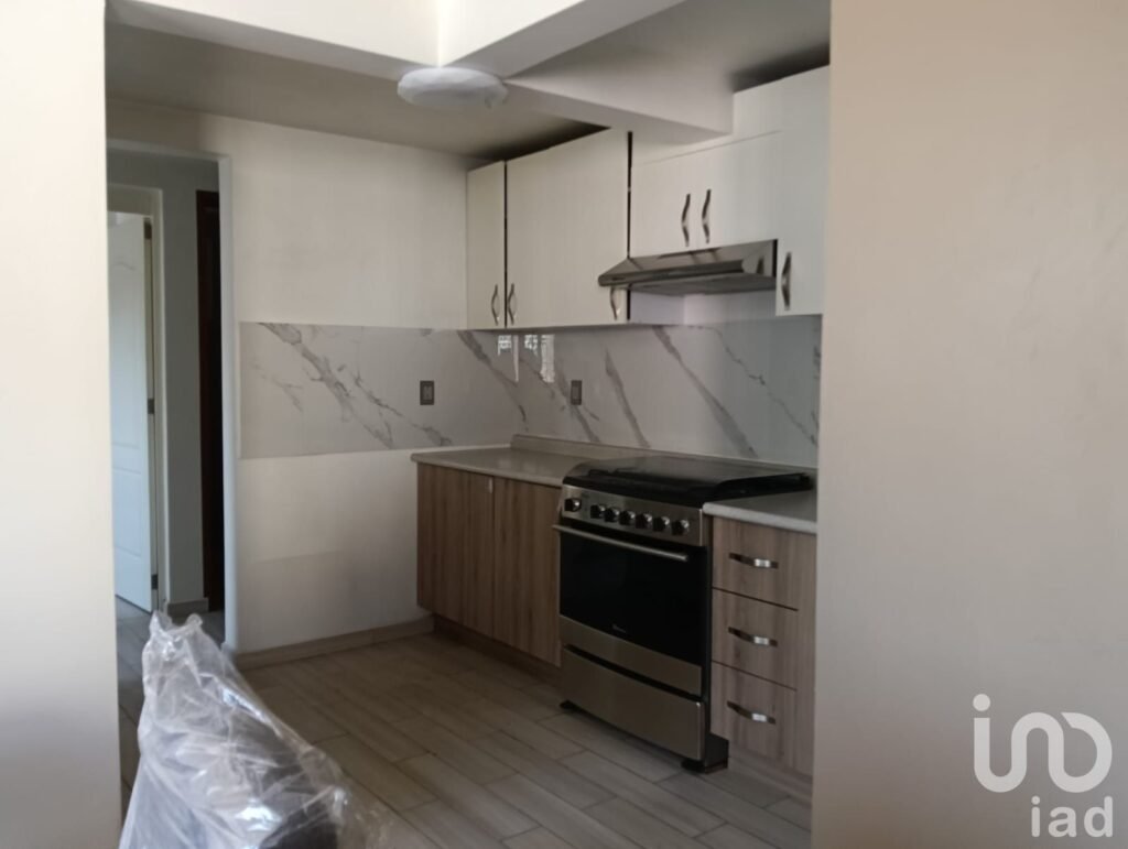 Renta departamento remodelado, Iztapalapa casi esquina Periferico Oriente