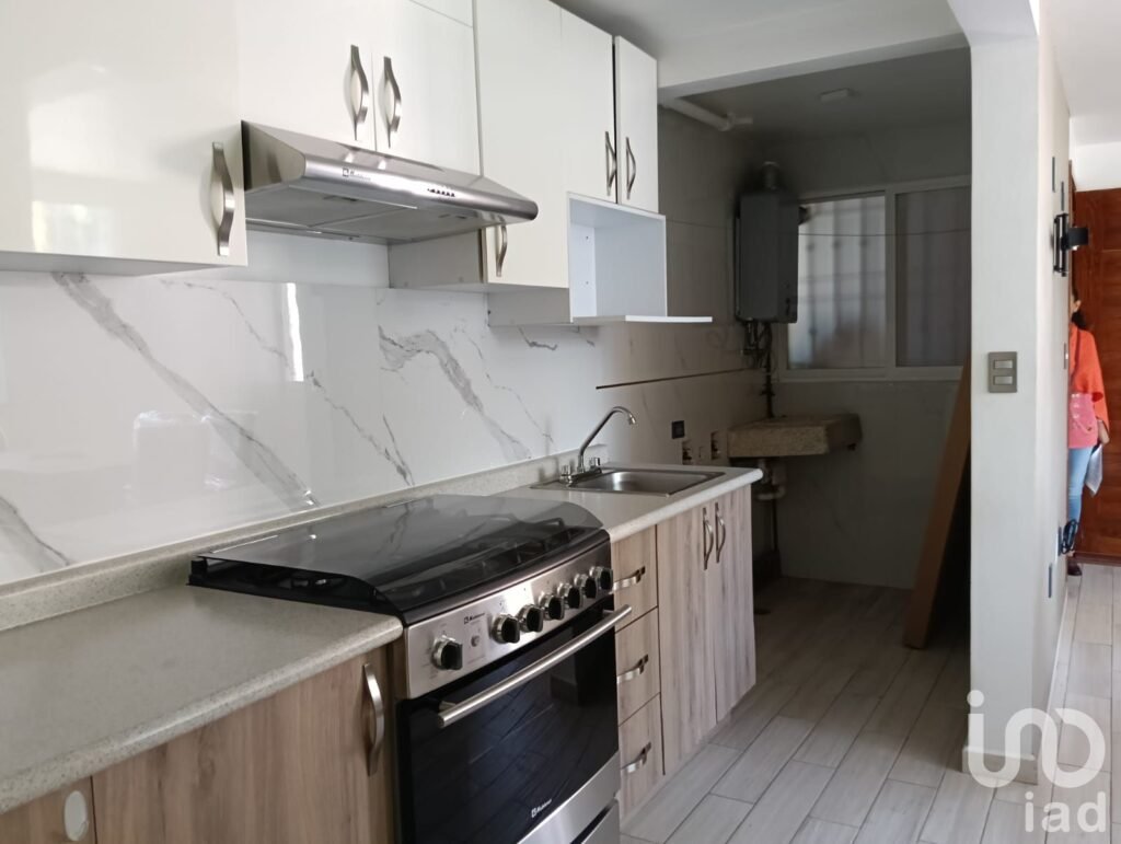 Renta departamento remodelado, Iztapalapa casi esquina Periferico Oriente