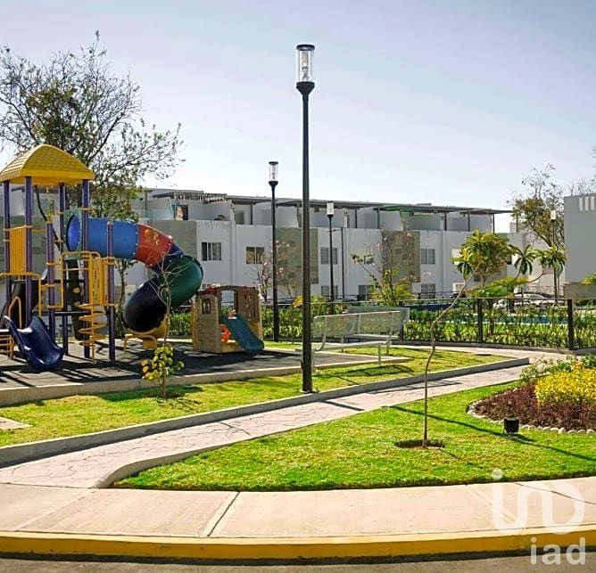 CASA EN VENTA EN FRACC CON ALBERCA EN CUAUTLANCINGO