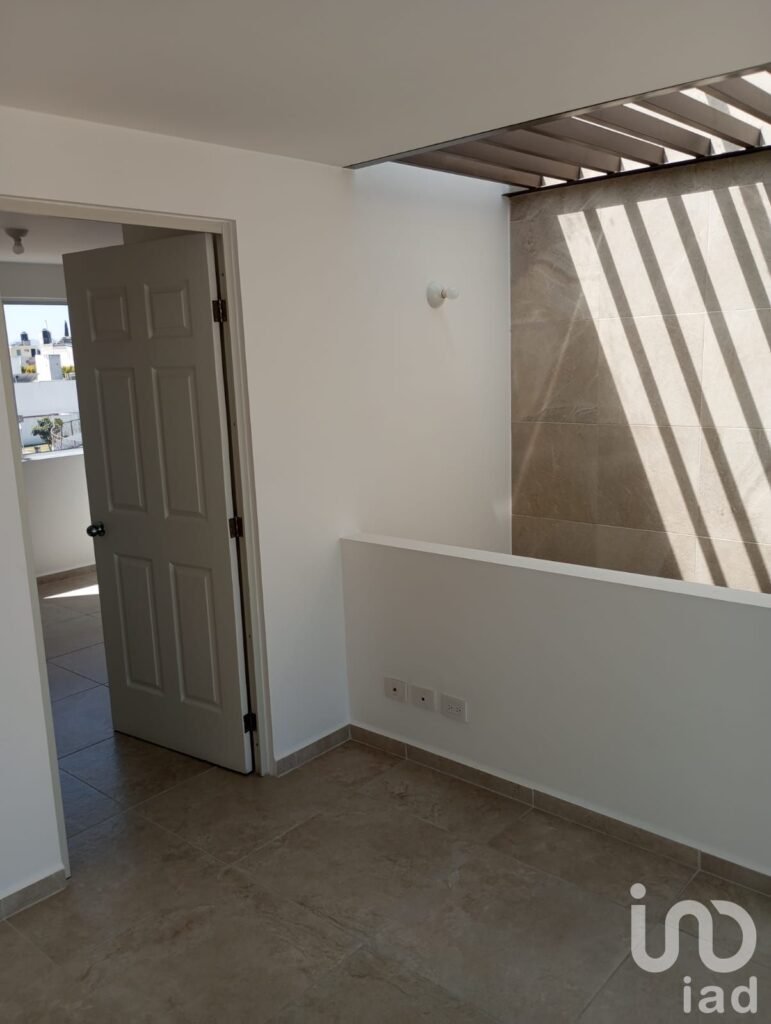 CASA EN VENTA EN FRACC CON ALBERCA EN CUAUTLANCINGO