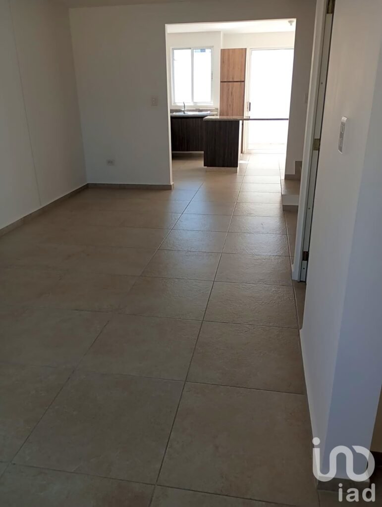 CASA EN VENTA EN FRACC CON ALBERCA EN CUAUTLANCINGO