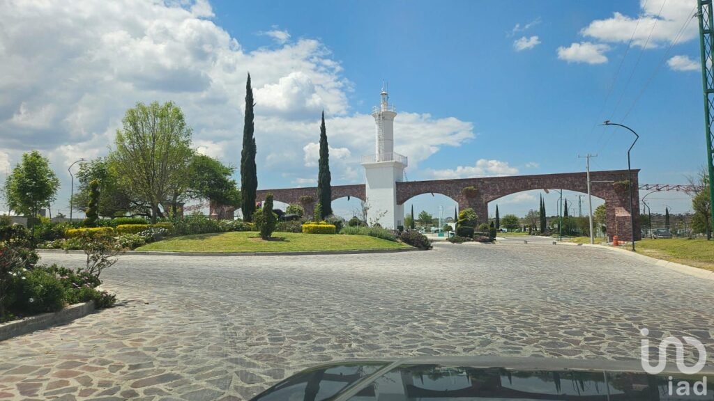 Terreno escriturado en Faro de los Cisnes Primera Etapa ¡Listo para construir!