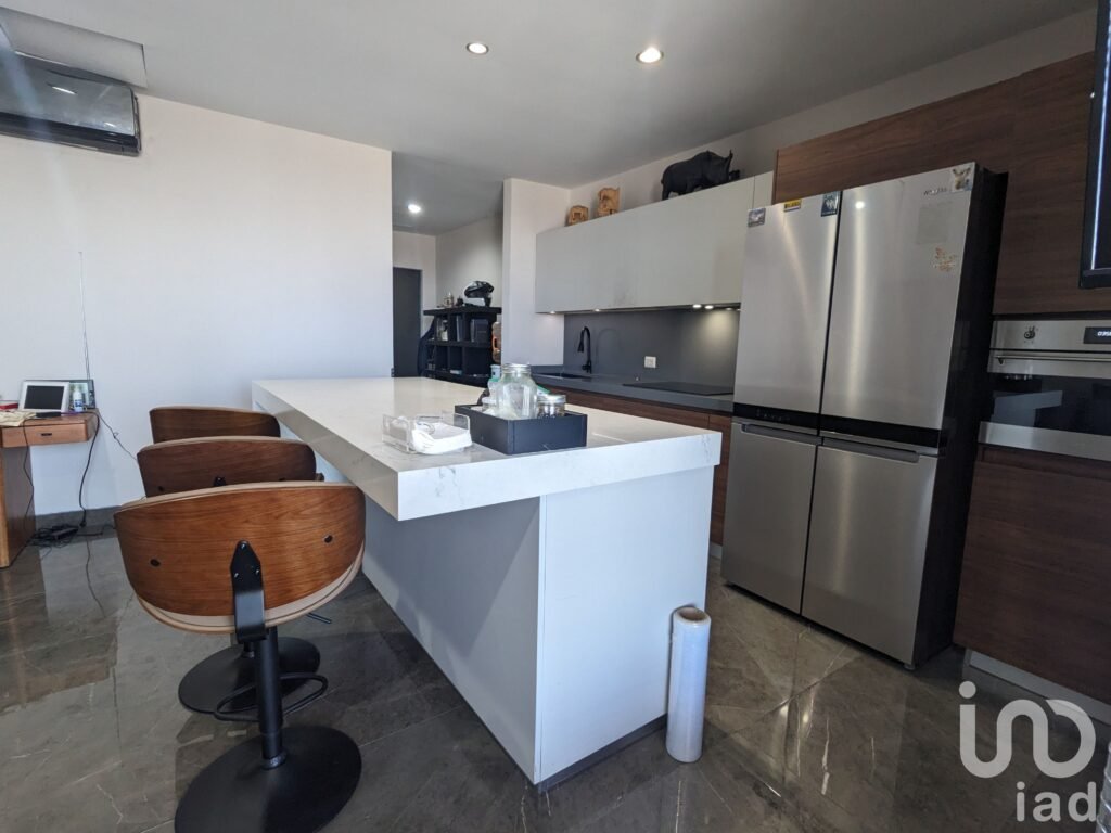 Departamento Amueblado en Renta Torre Puntacero frente a Fundidora