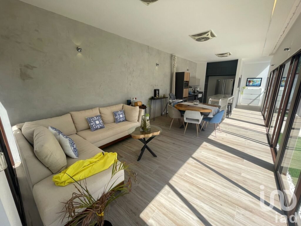 CASA EN VENTA DE UNA PLANTA EN ZENTURA RESIDENCIAL, MÉRIDA YUCATÁN